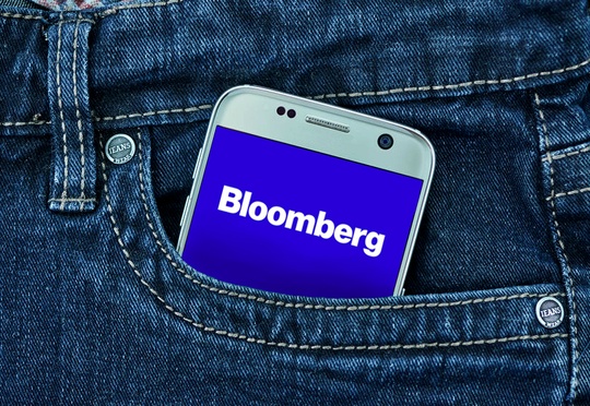 Bloomberg Jeans - 123RF